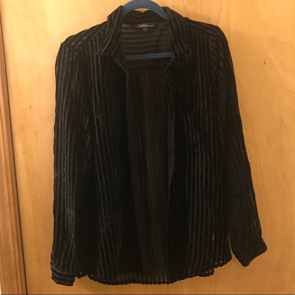 Women's XL Dalia Button Down blouse
